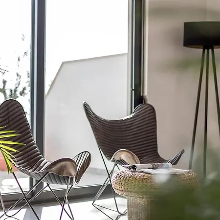 Holiday home Lolina,sea On A Palm! Heated Pool Trogir