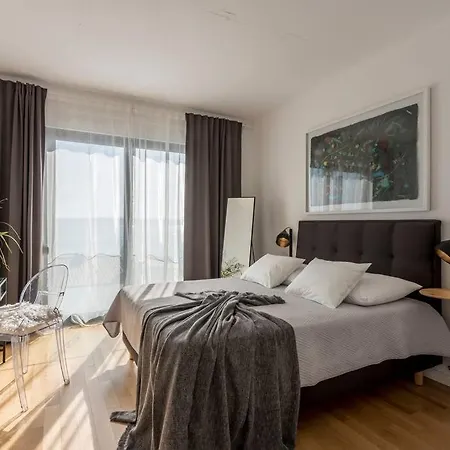Holiday home Lolina,sea On A Palm! Heated Pool Trogir