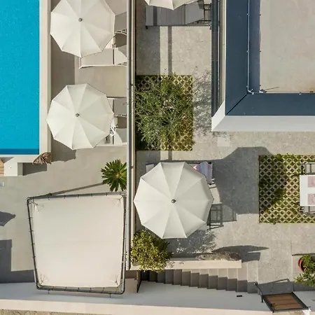 Holiday home Lolina,sea On A Palm! Heated Pool